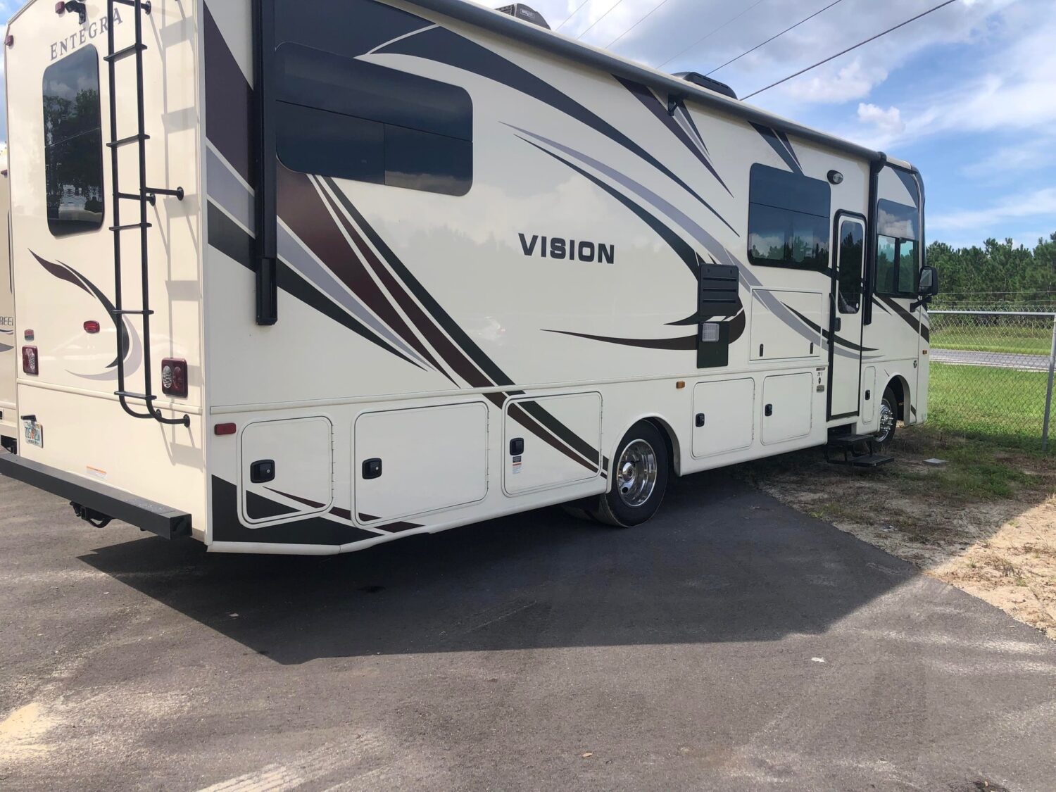 2021 Entegra Vision | Legacy RV Rentals II LLC